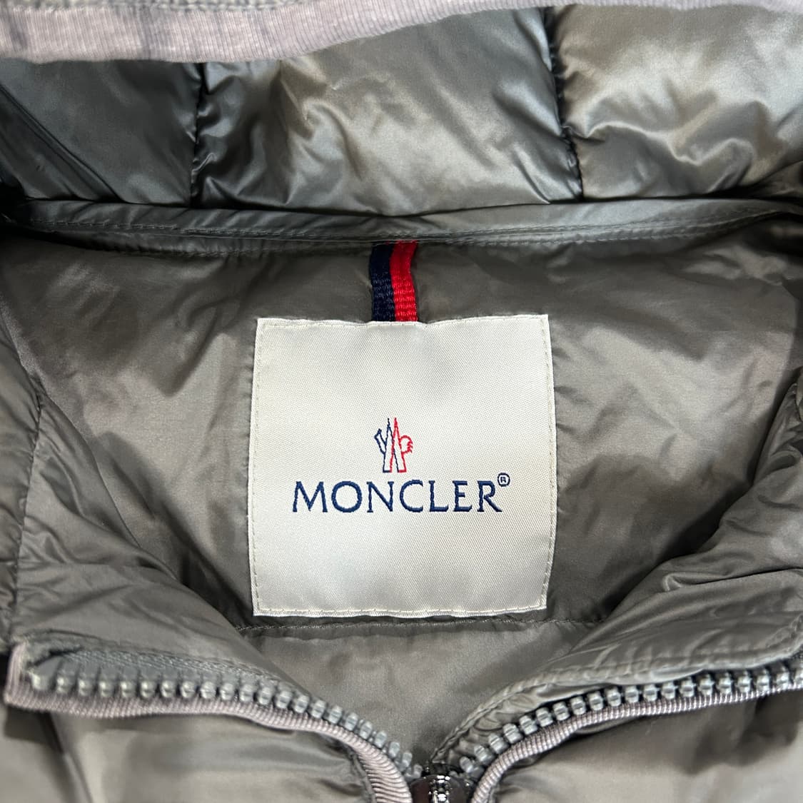 몽클레어 여성 바넥패딩 상태최고 사이즈 2호 상품이미지3