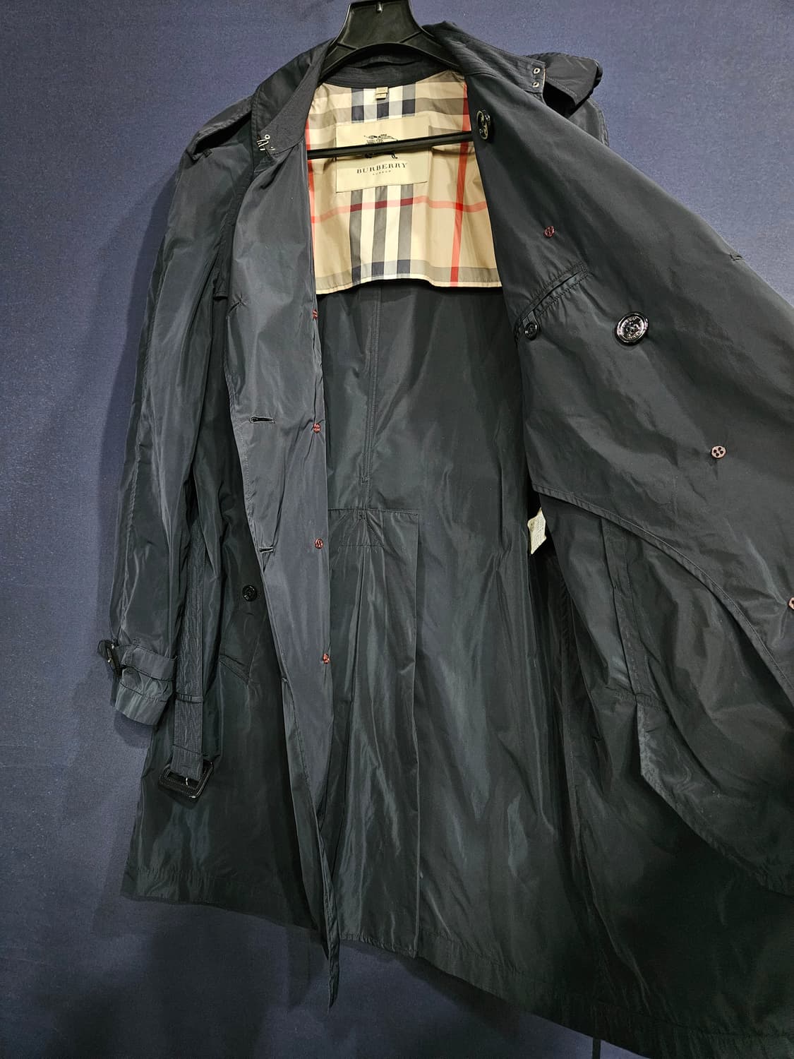 버버리 네이비 남성 105 더블 트렌치코트  상품이미지8