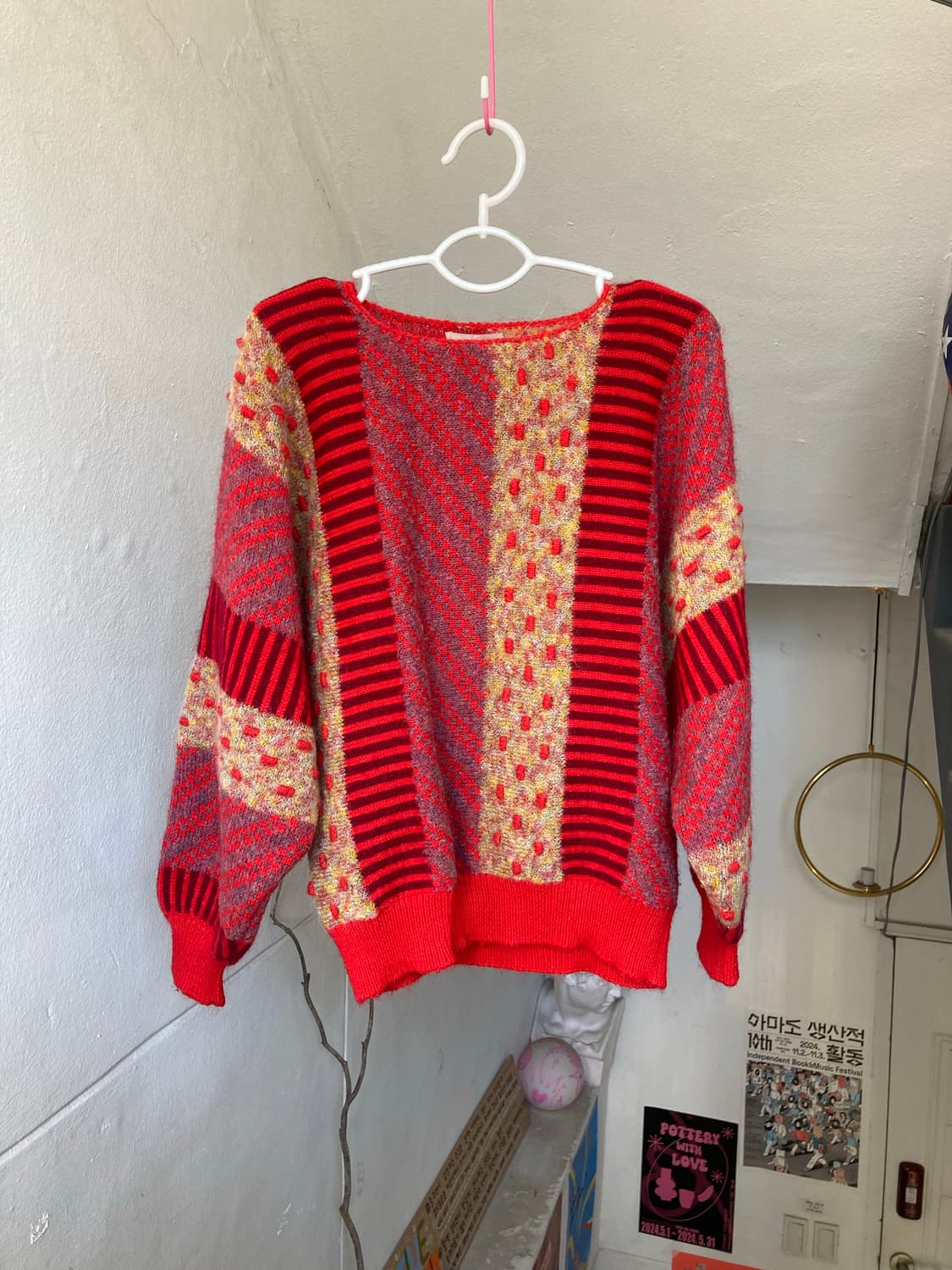 울 코지 레드 패턴 크롭 니트 상품이미지1