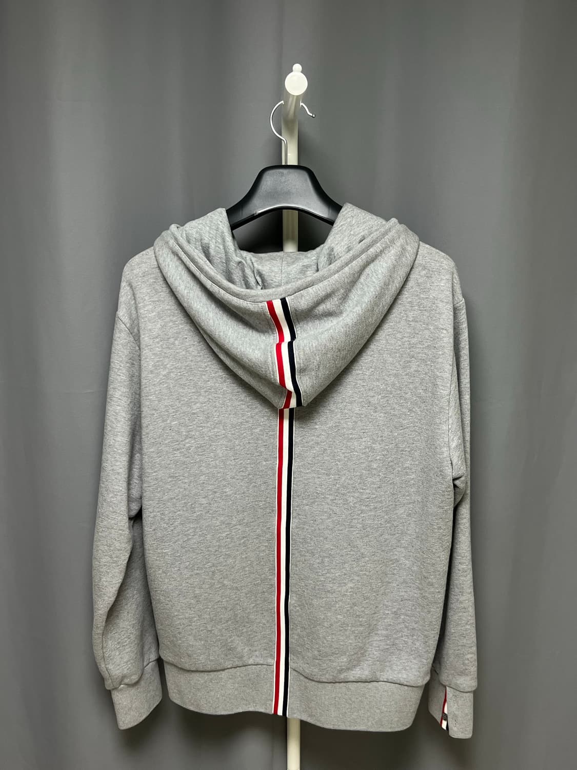 [정품] 드라이 O / 톰브라운 백삼선 후드집업 그레이 3size 상품이미지2