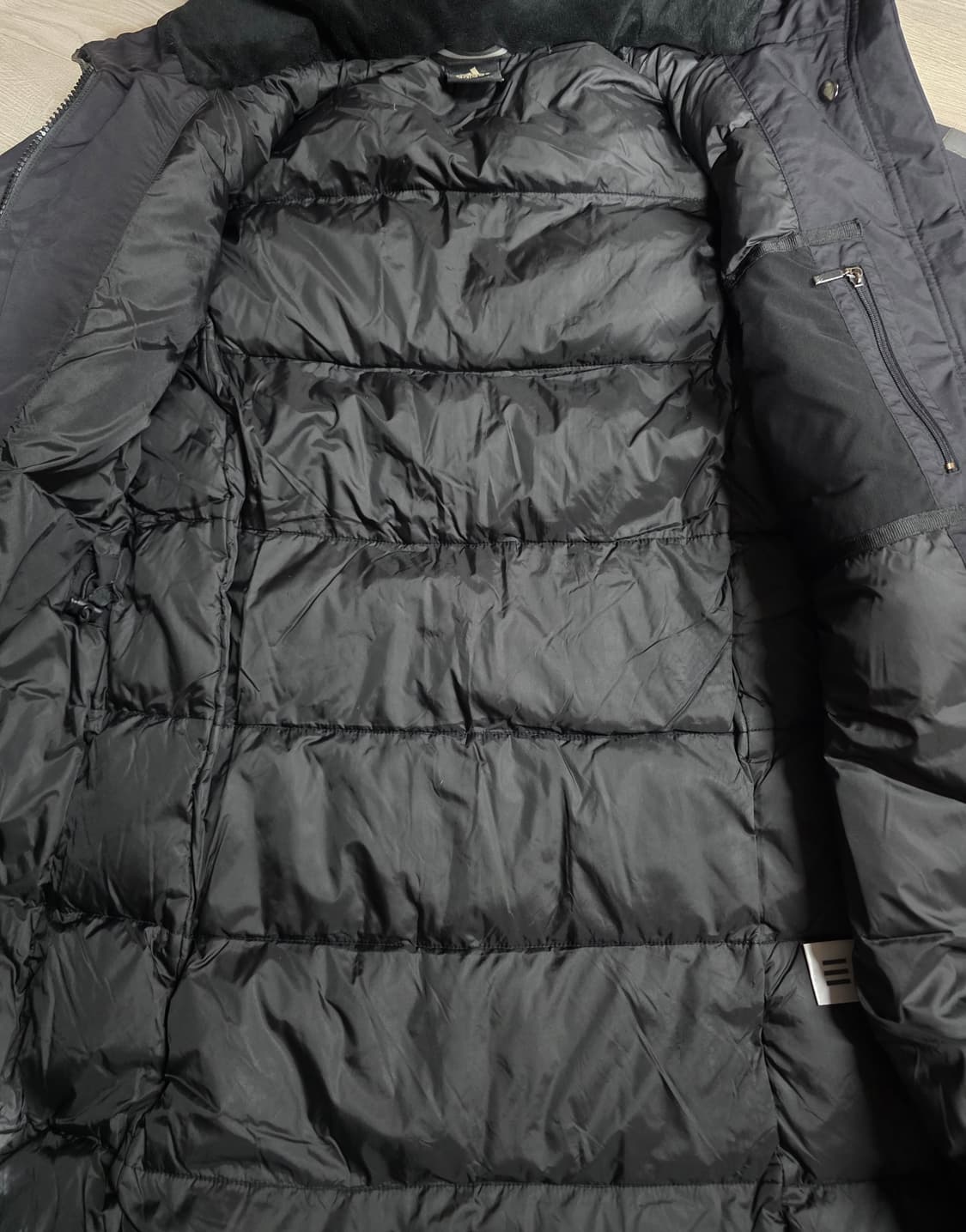 아디다스 여성 덕다운 롱점퍼패딩. 싸이즈 95 상품이미지4