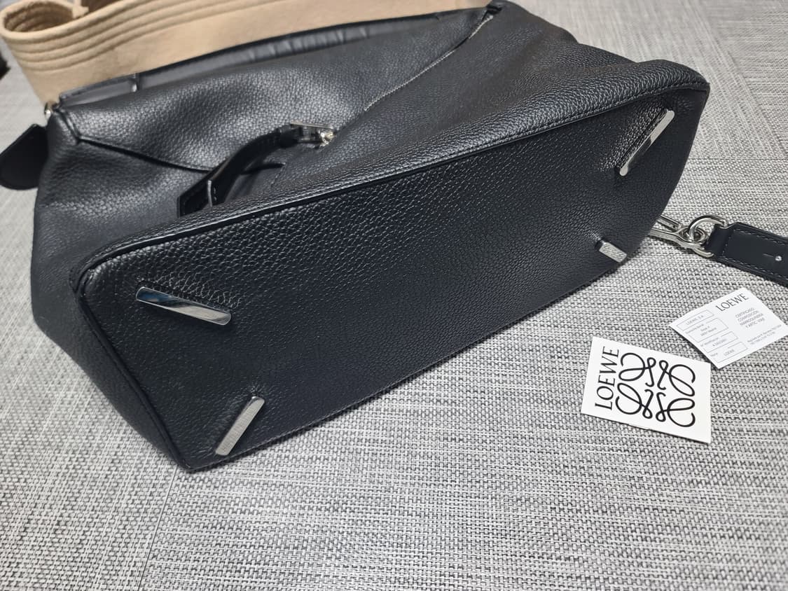 로에베 퍼즐백 그레인레더 블랙 라지 L 토트백 크로스백 탑핸들백 상품이미지3