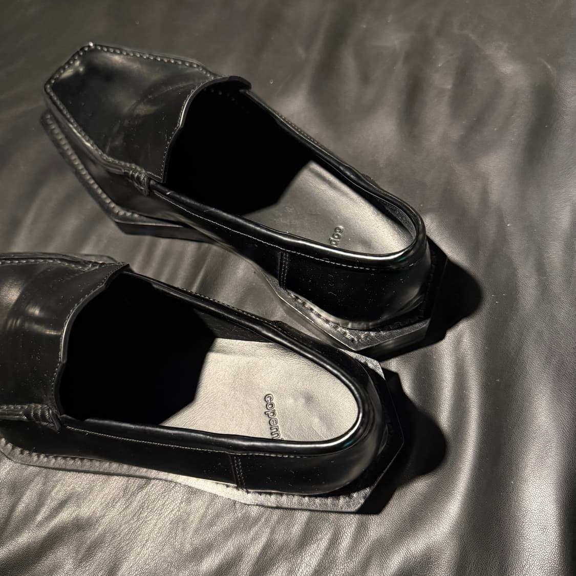 코페르니 스퀘어 토 폴리시드 로퍼 상품이미지4