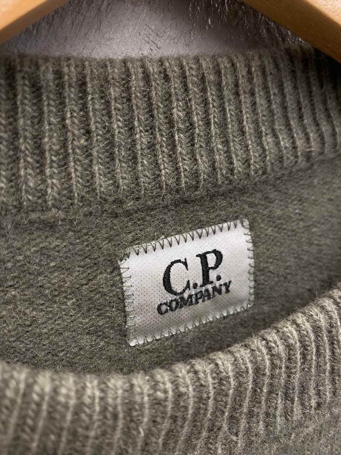 [46] C.P Company 씨피컴퍼니 올리브 그린 울 니트 상품이미지6