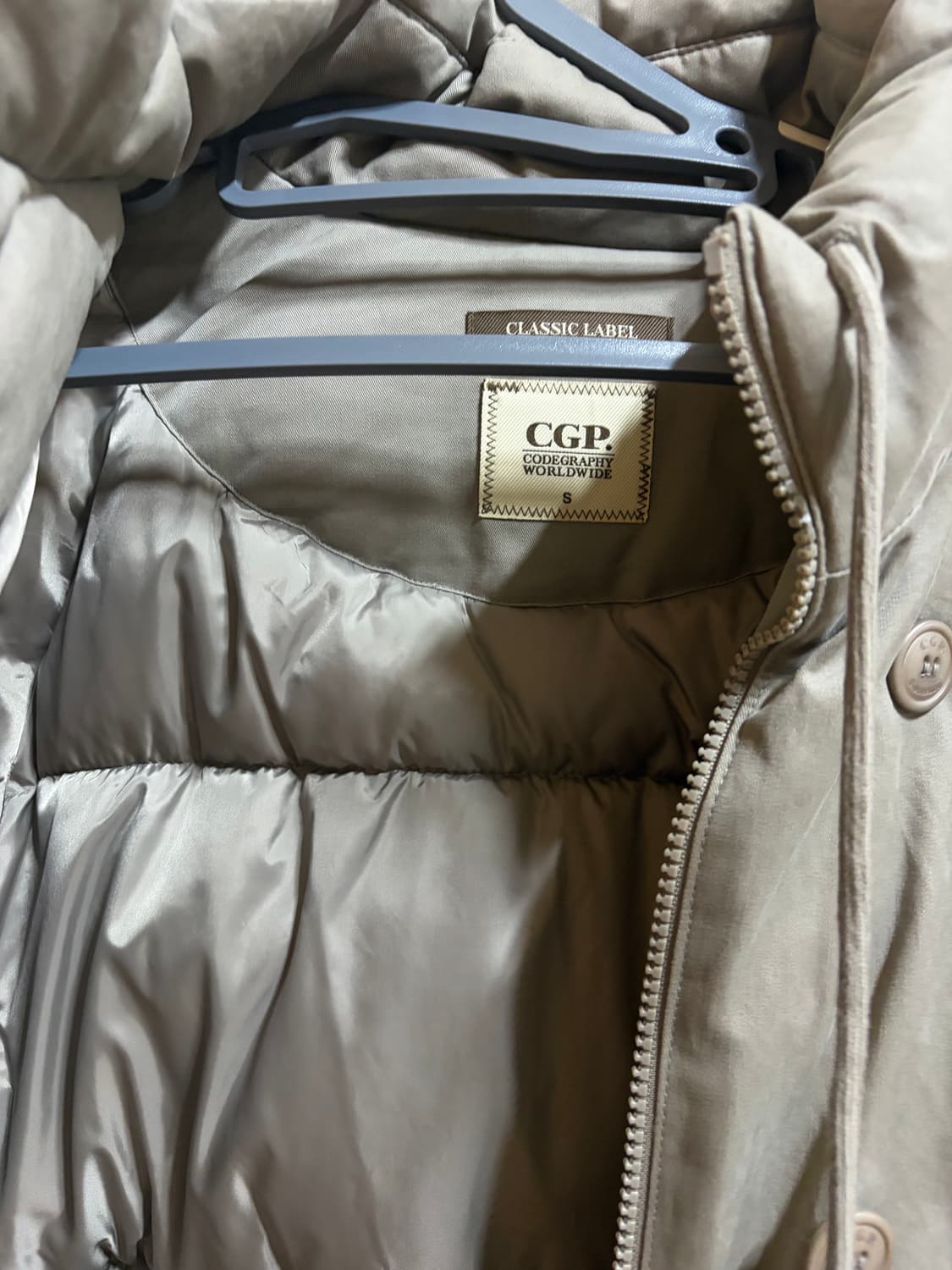  코드그라피 (우먼) 하프 코튼 트윌 패딩 점퍼_웜 그레이 상품이미지2