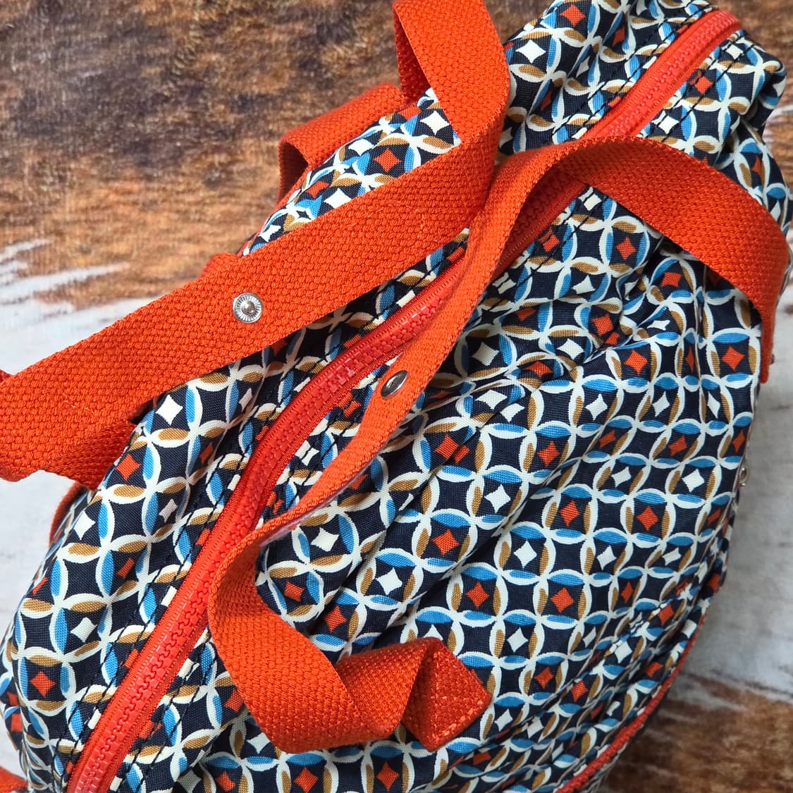 키플링 유니크 패턴 오렌지 포인트 백팩 상품이미지6