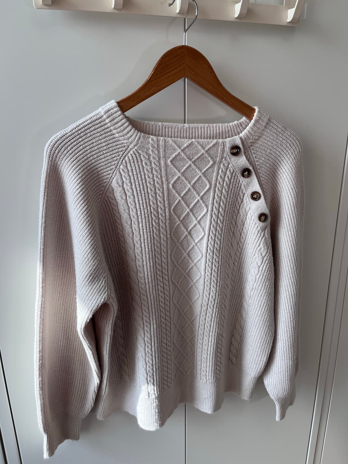 Vintage 사선 단추 스퀘어넥 오버핏 니트 상품이미지6