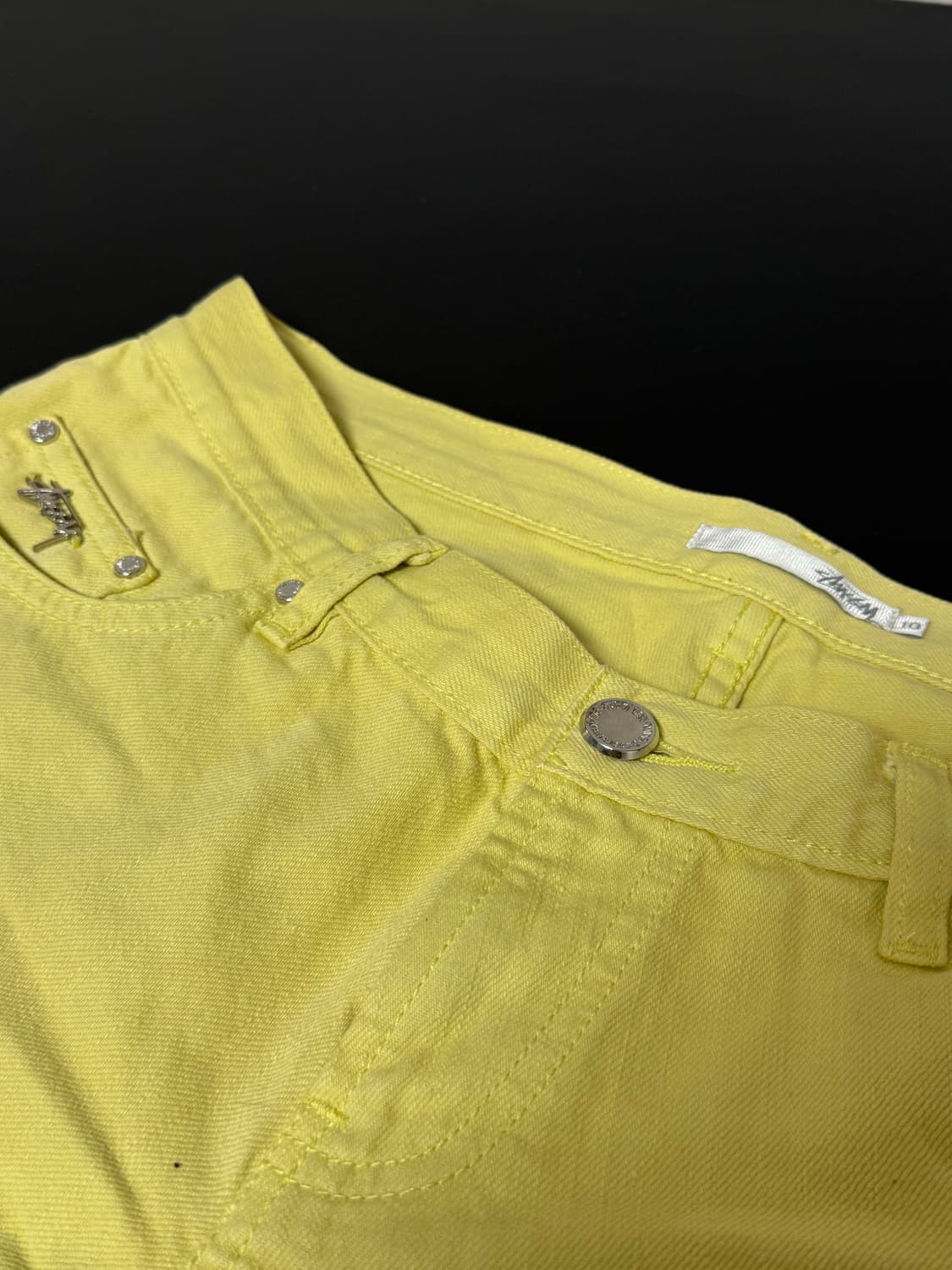 Stussy 옐로우 컷오프 데님 핫팬츠 상품이미지4