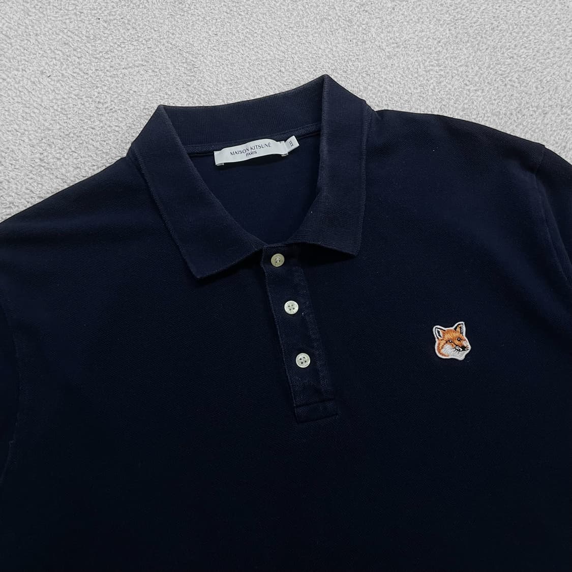 메종키츠네 폭스 헤드 카라티 네이비 상품이미지2