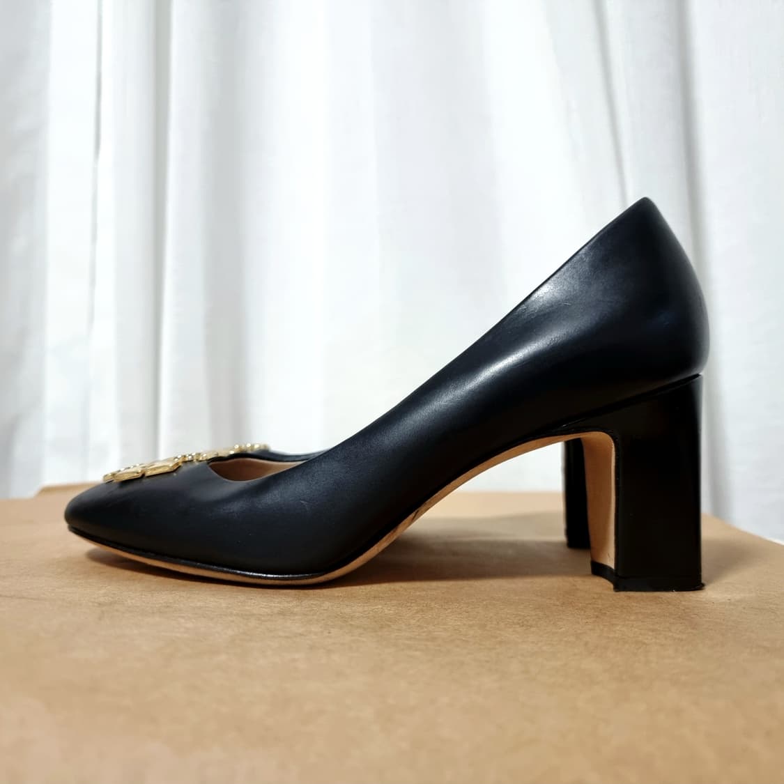 토리버치 가죽 레더 하이힐 펌프스 구두 슈즈 (6.5M/235) 상태최상 상품이미지3