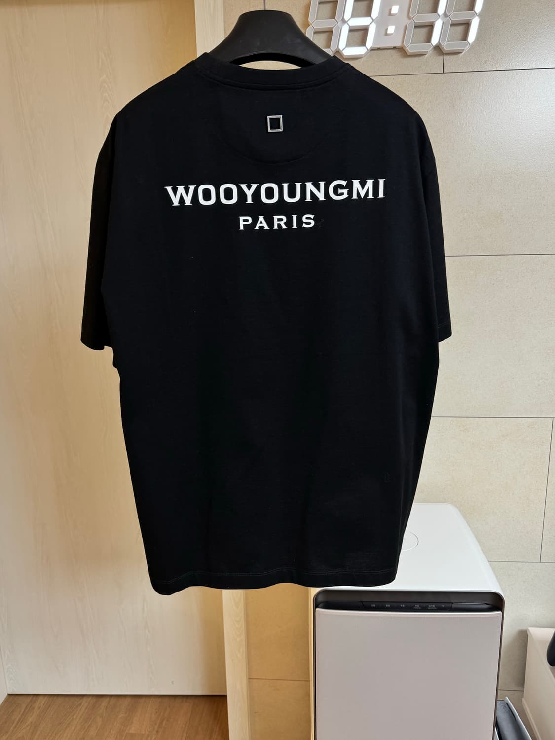 우영미 26ss 블랙 백로고 반팔티 48 상품이미지4