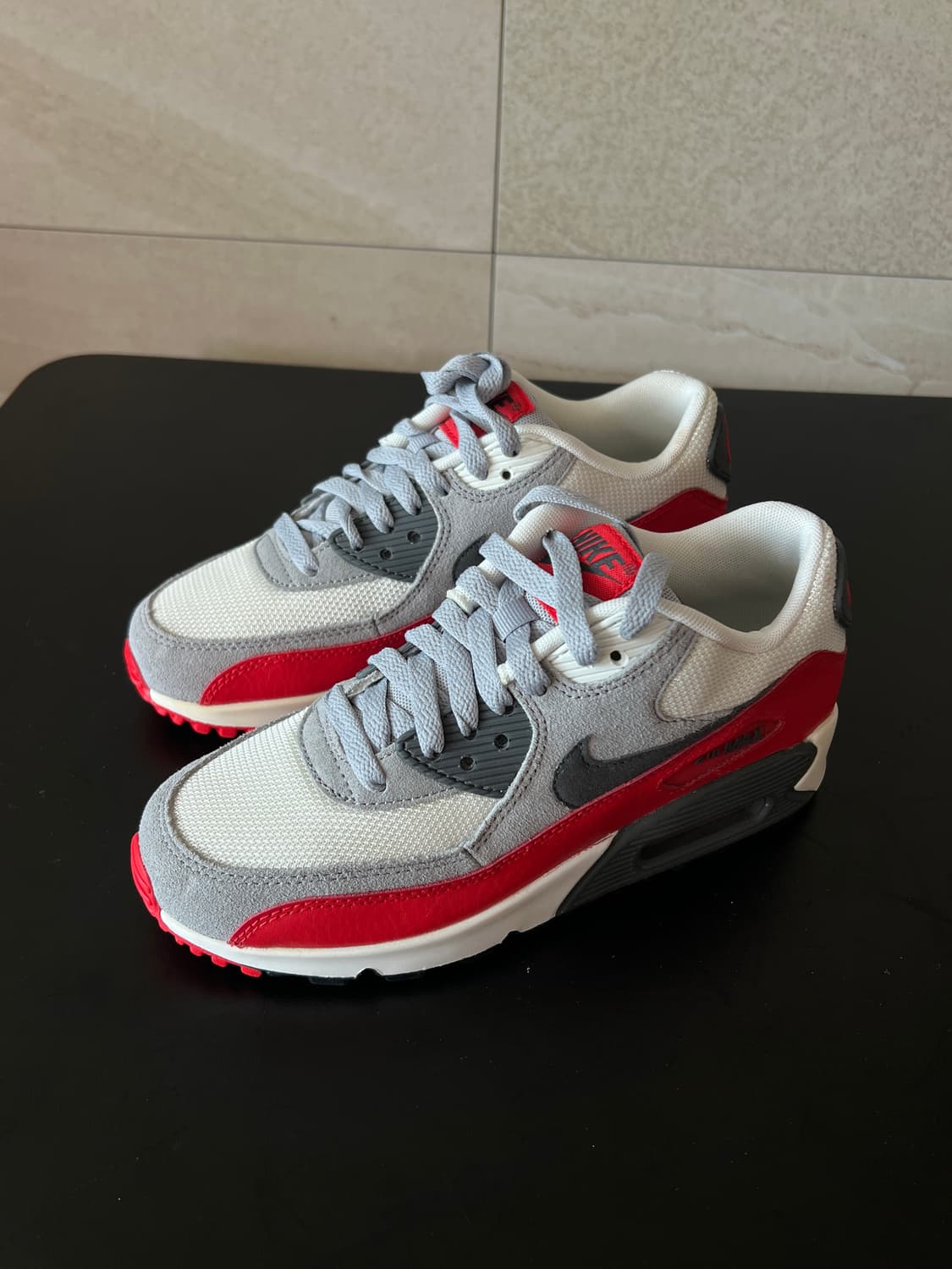 [미사용 새상품] 235 나이키 에어맥스 90 (그레이/레드) 풀박스 상품이미지4
