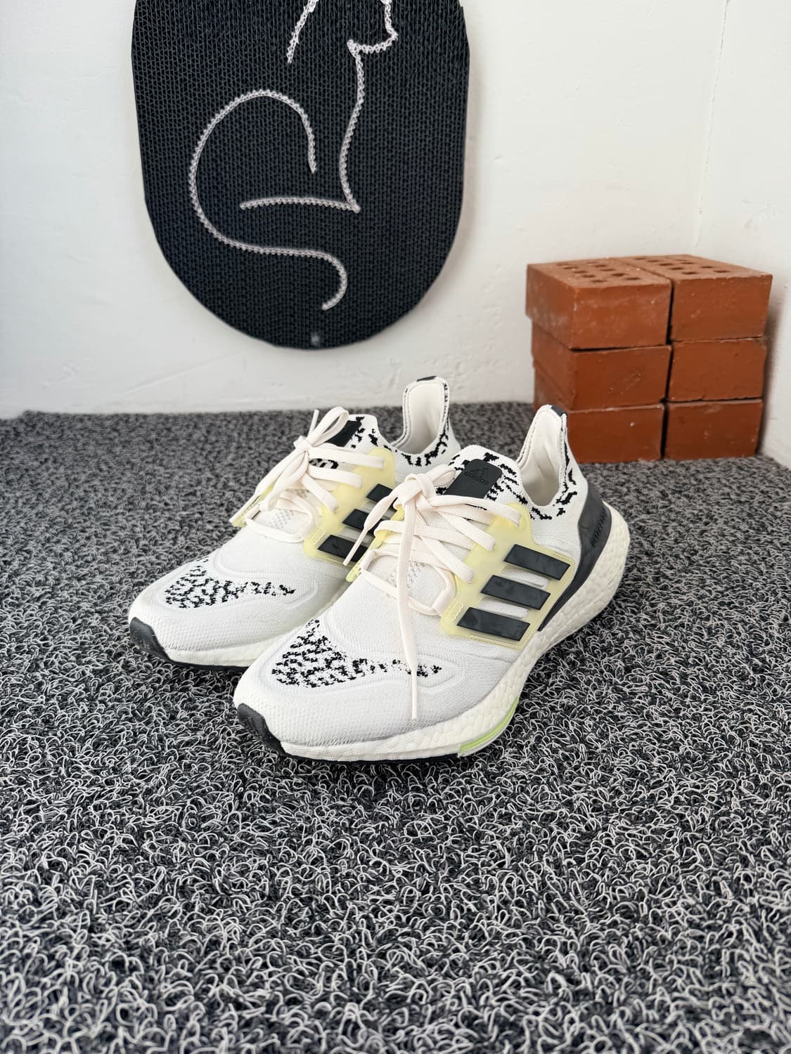 아디다스 울트라부스트 흰색 265mm 상품이미지2