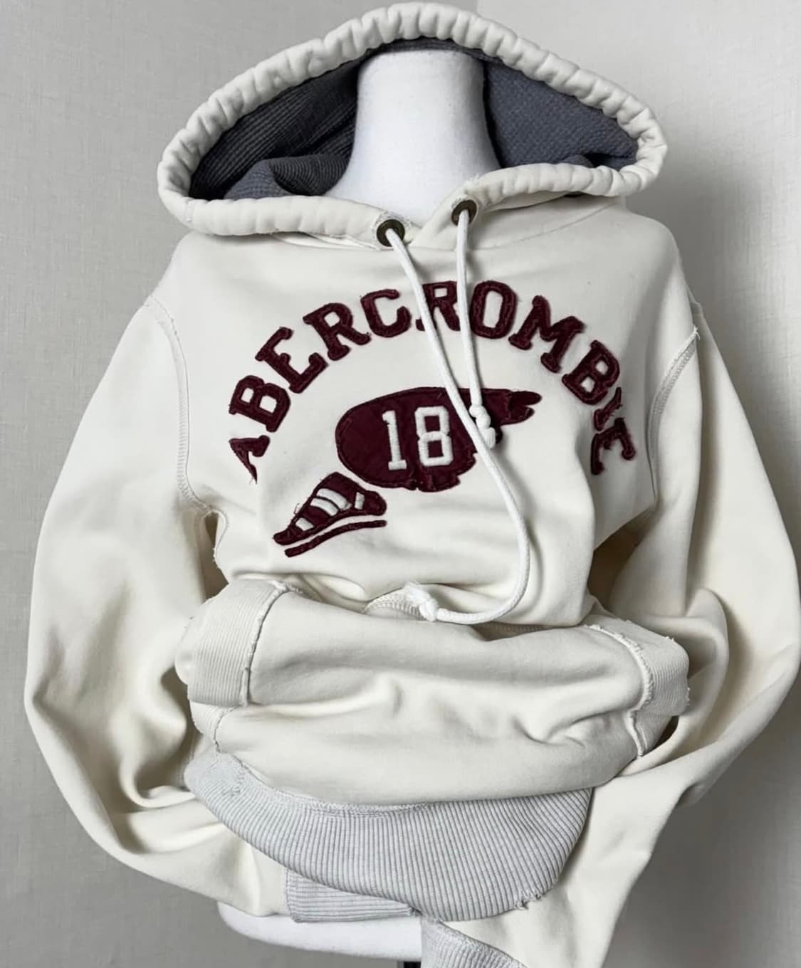 아베크롬비 후드 화이트버건디 상품이미지1