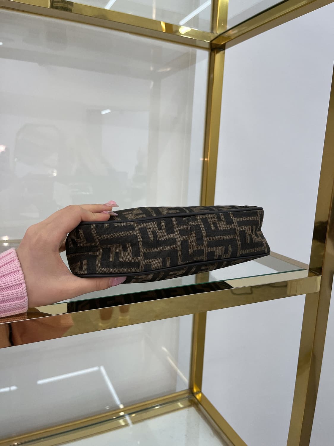 펜디 주카 바게트백 상품이미지5