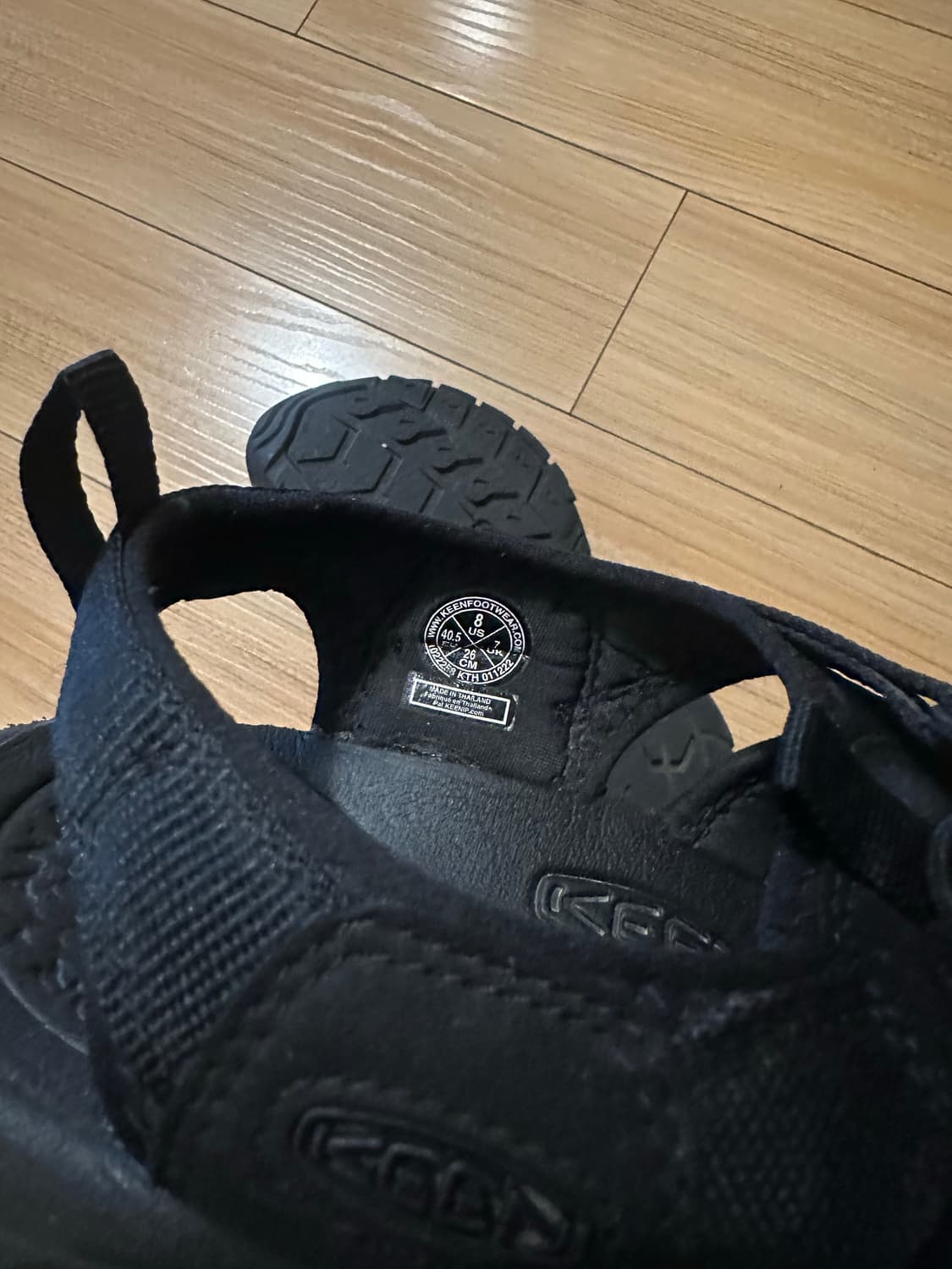 Keen 블랙 샌들 상품이미지5