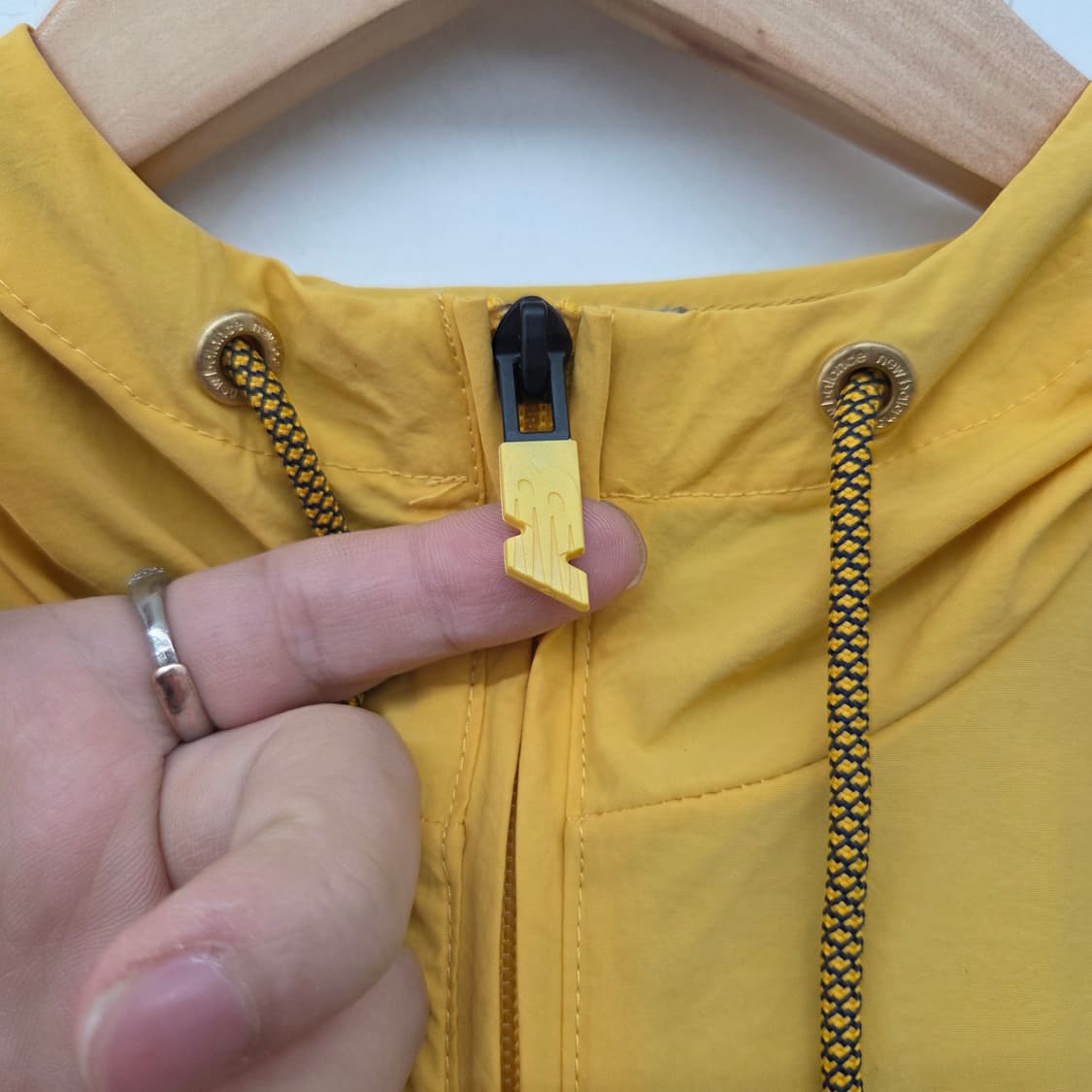 뉴발란스 컬러블록 바람막이 옐로우 남성 M 상품이미지3