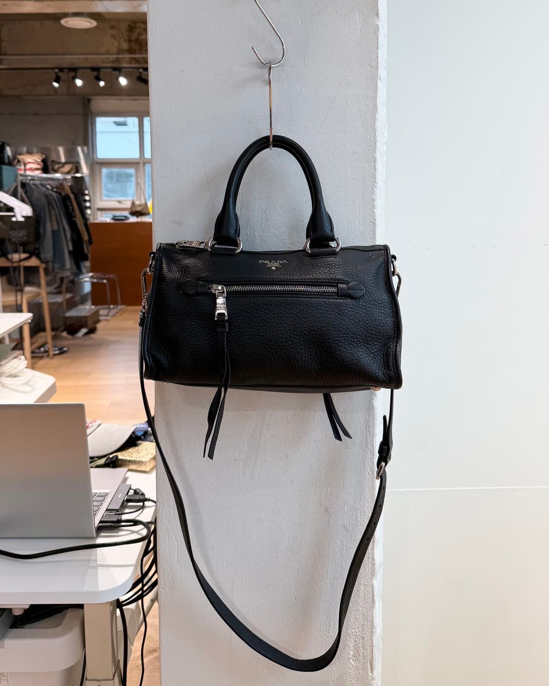 프라다 비텔로 피닉스 스몰 모터백 상품이미지2