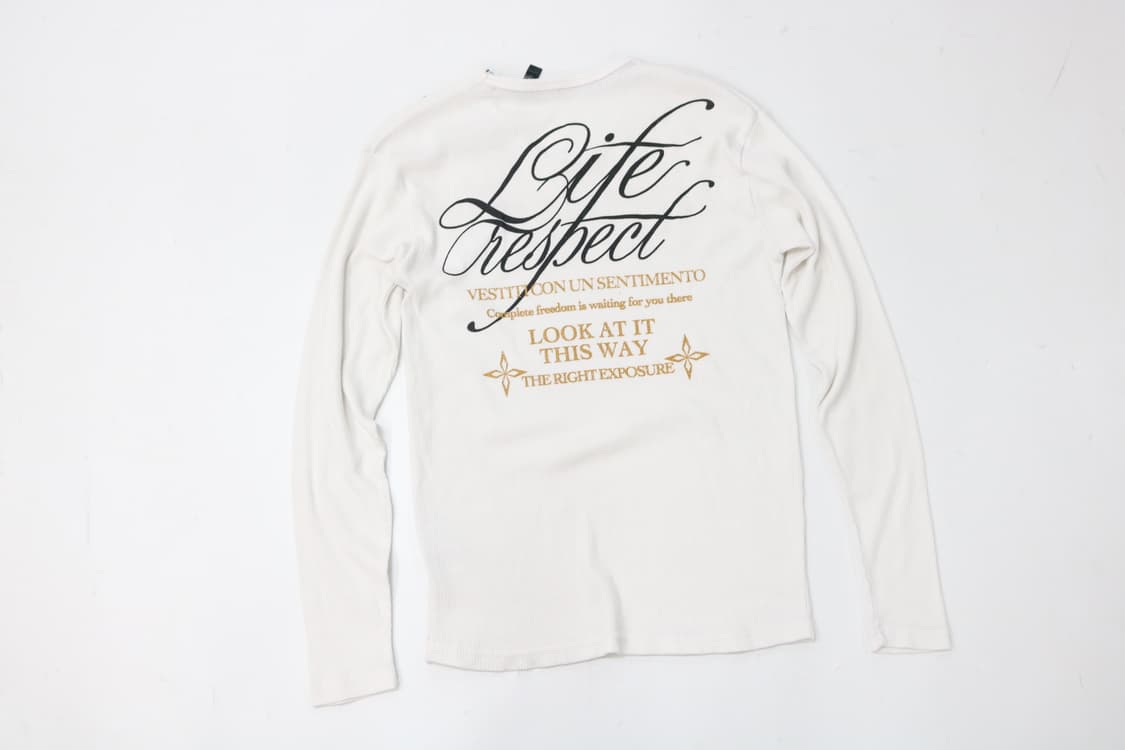 빈티지 컷팅 엣지 골드 글리터 레터링 화이트 와플 롱슬리브 (L) 상품이미지7