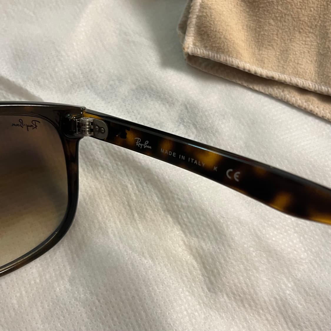 레이밴 RB 4147 보이프렌드 60-15 상품이미지5