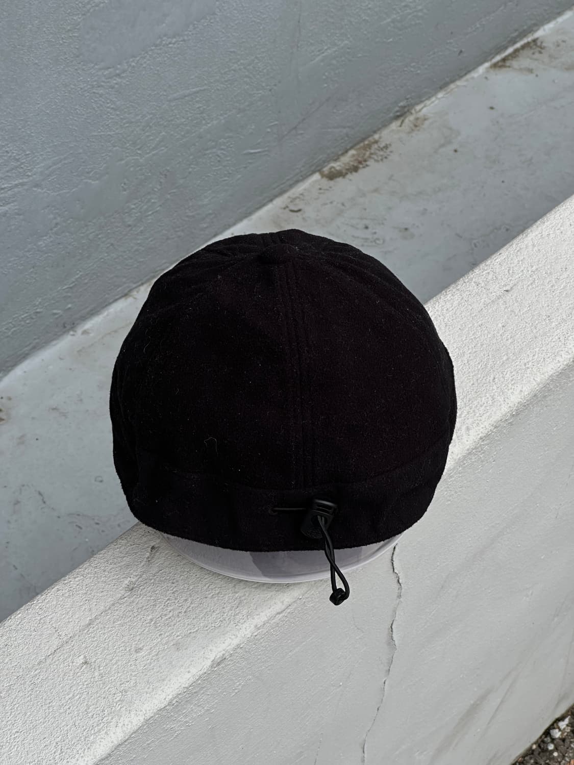 [F] 코오롱스포츠 로고 블랙 플리스 볼캡 모자 트루퍼 디테일 상품이미지4