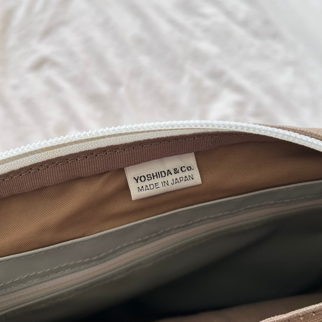 Porter Beat Beige Canvas Bag 상품이미지8