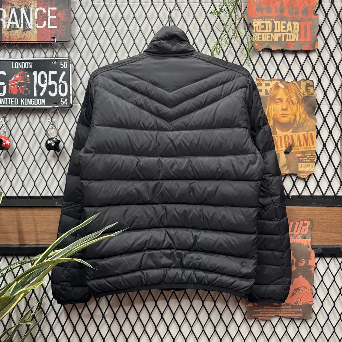 디젤 테크웨어 패딩 자켓 전면 집업 포켓 포인트 블랙 상품이미지2