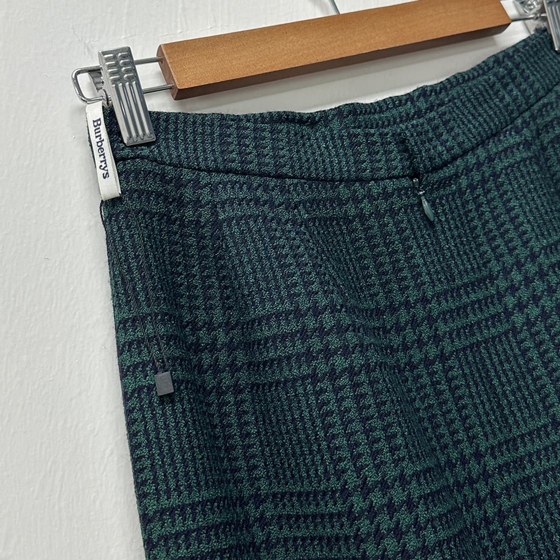 버버리 실크 울 하운드투스 체크 스커트 치마 여성 27in 상품이미지4