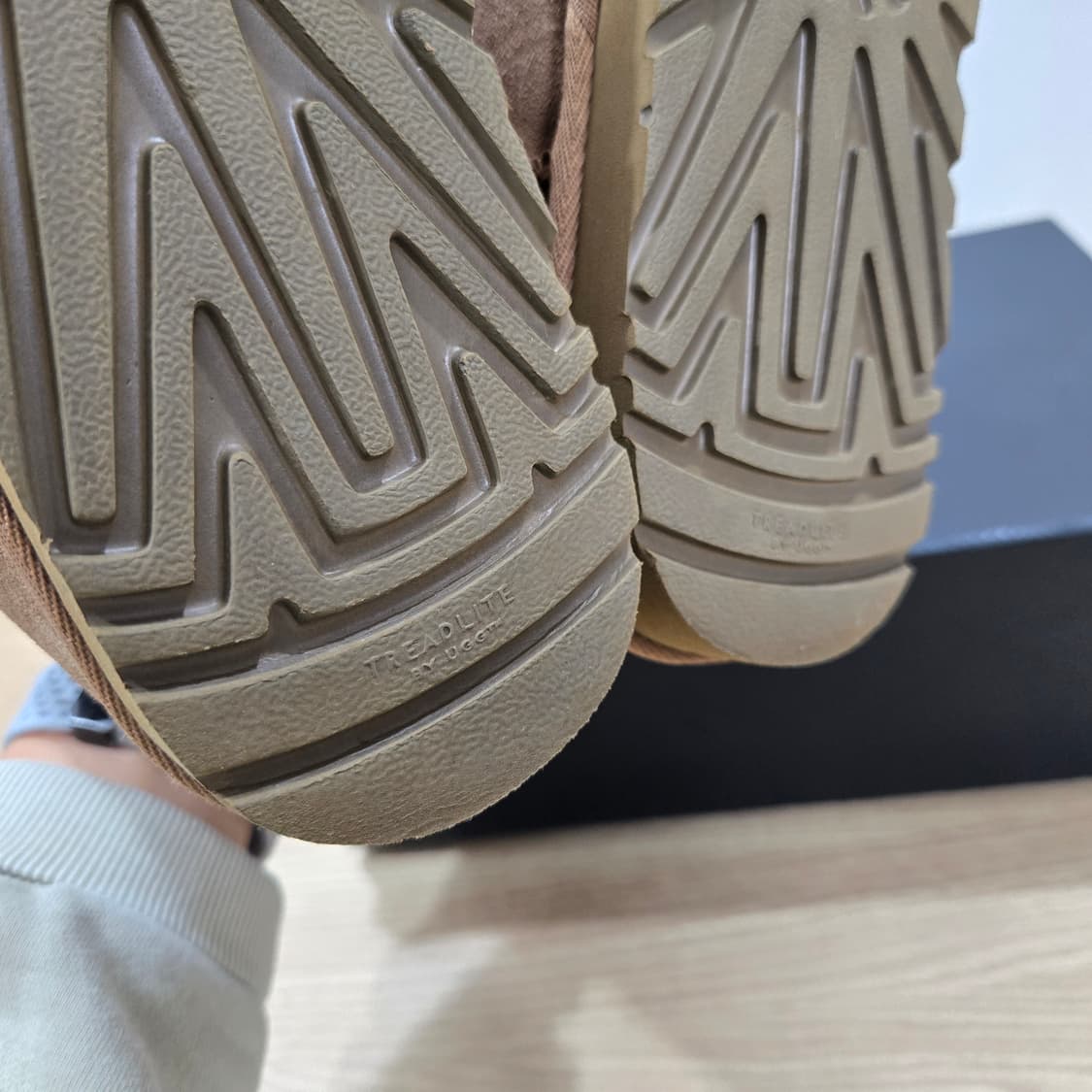 260 UGG 어그 남성용 클래식 미니 체스트넛 상품이미지9