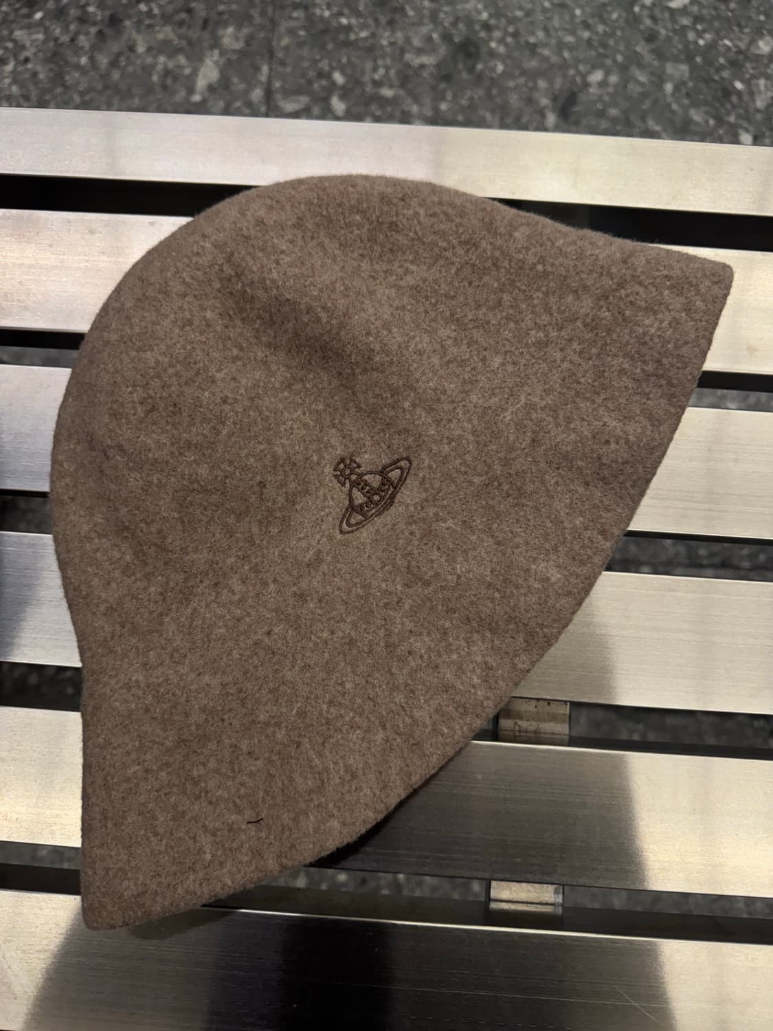 비비안웨스트우드 버킷햇 처분  상품이미지1