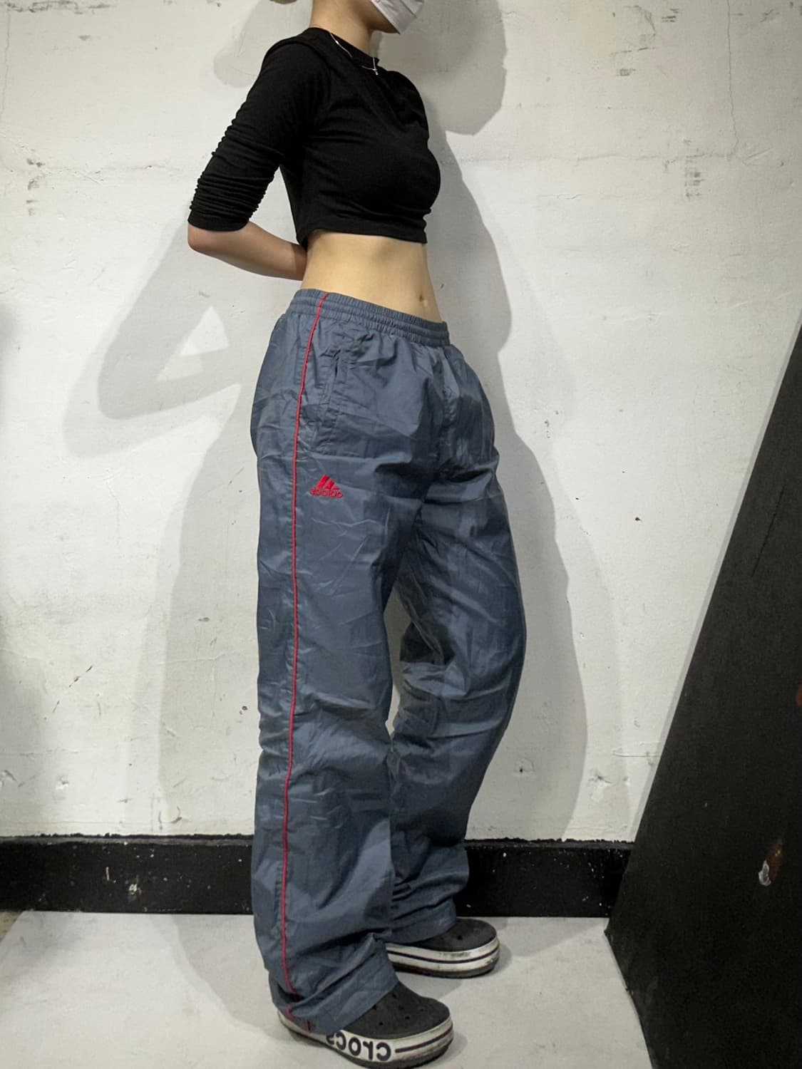 아디다스 메탈 실버 와이드 레드 사이드 라인 트랙 팬츠 L  상품이미지1