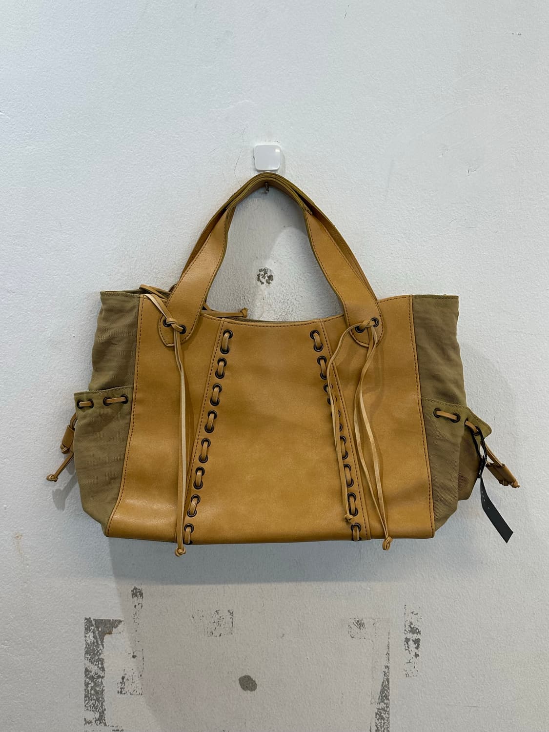 Vintage leather bag 상품이미지1