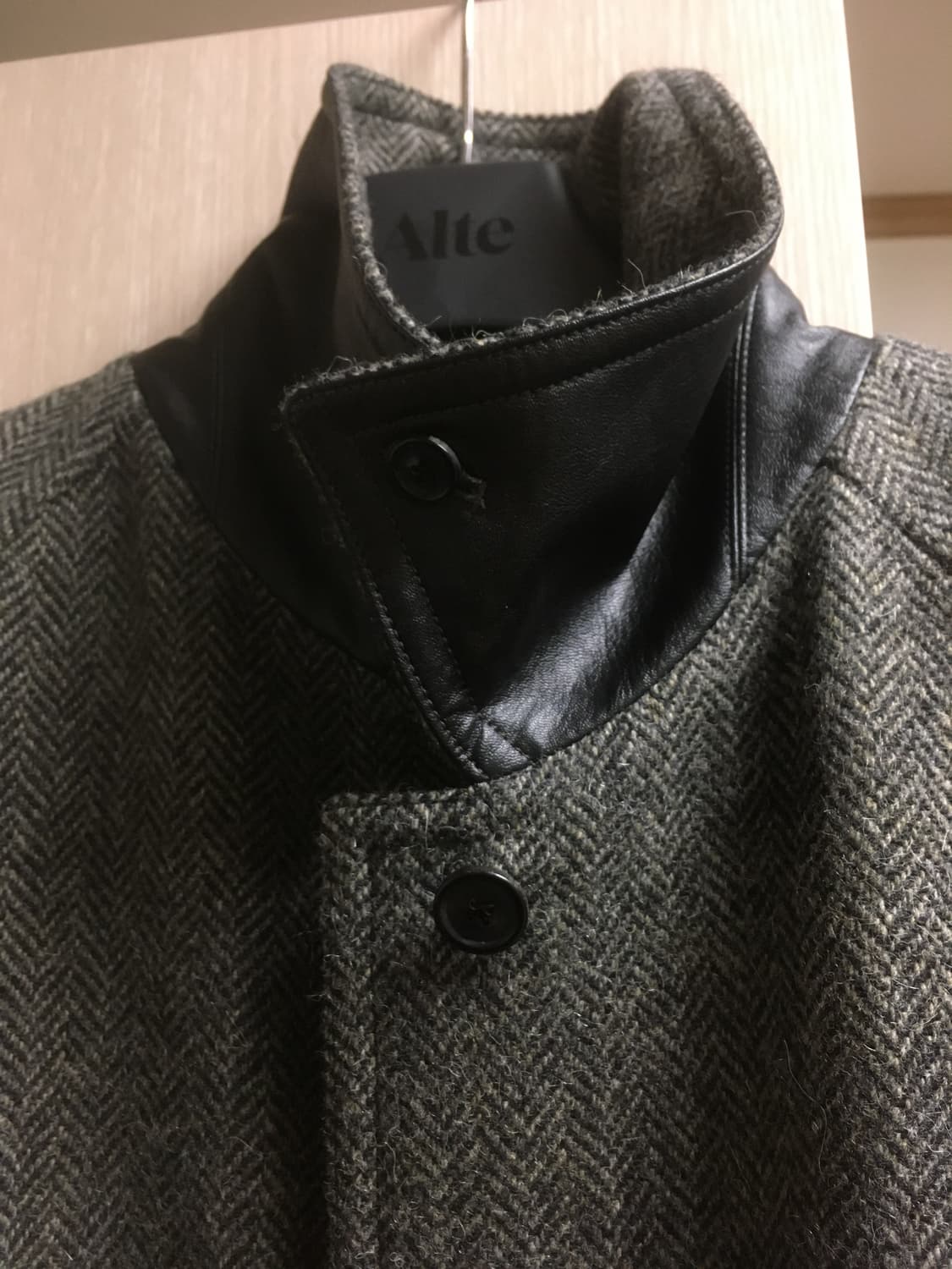 알테(Alte) 헤링본 울 롱코트 상품이미지1