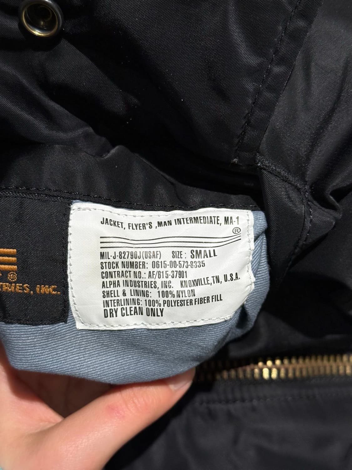 알파 인더스트리 블랙 MA-1 리버시블 플라이트 자켓 상품이미지10