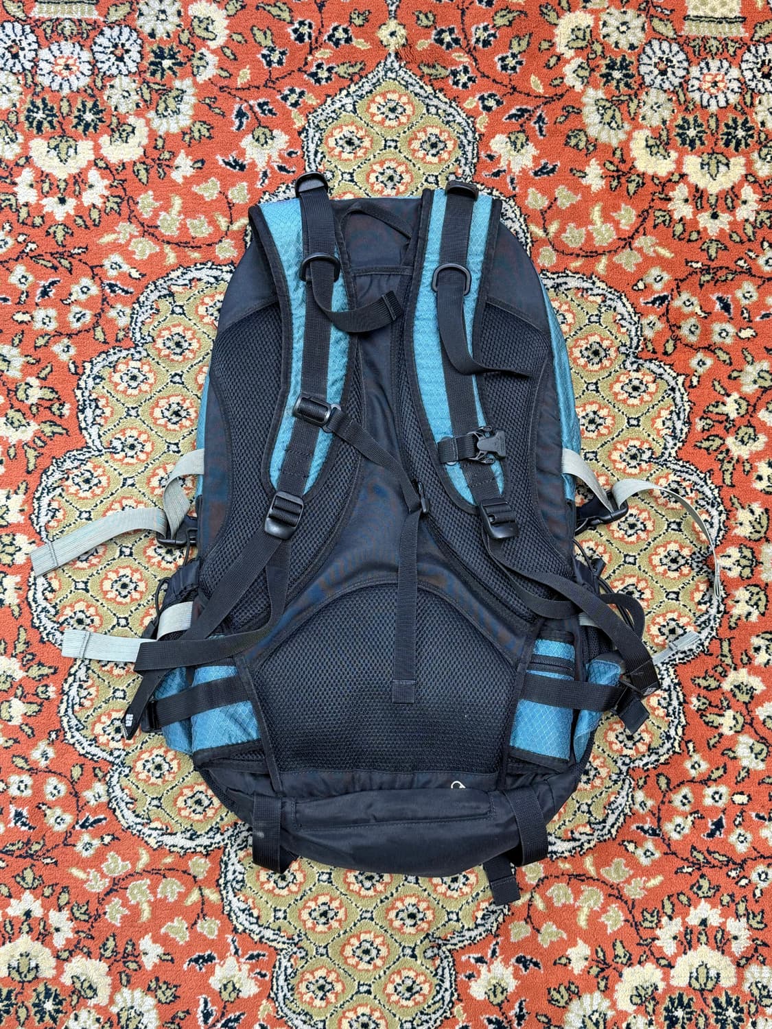 콜롬비아 블루 아웃도어 백팩 40L 상품이미지2