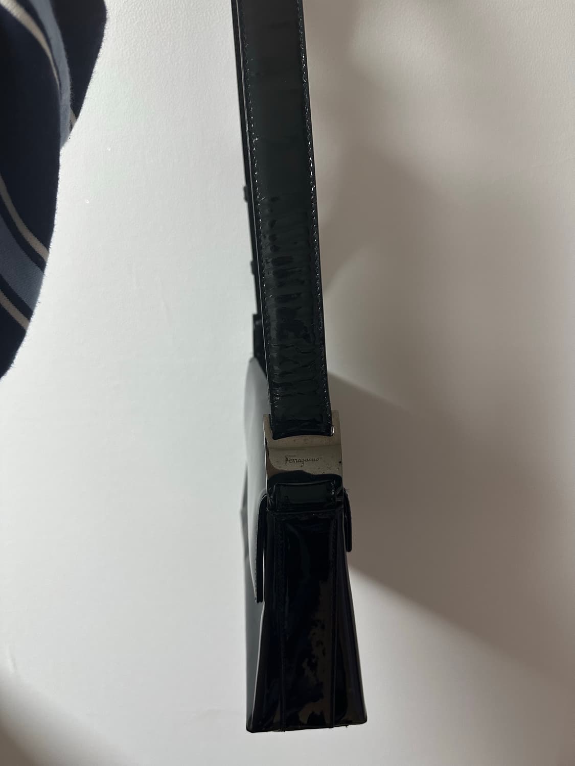 페라가모 블랙 숄더백 상품이미지2