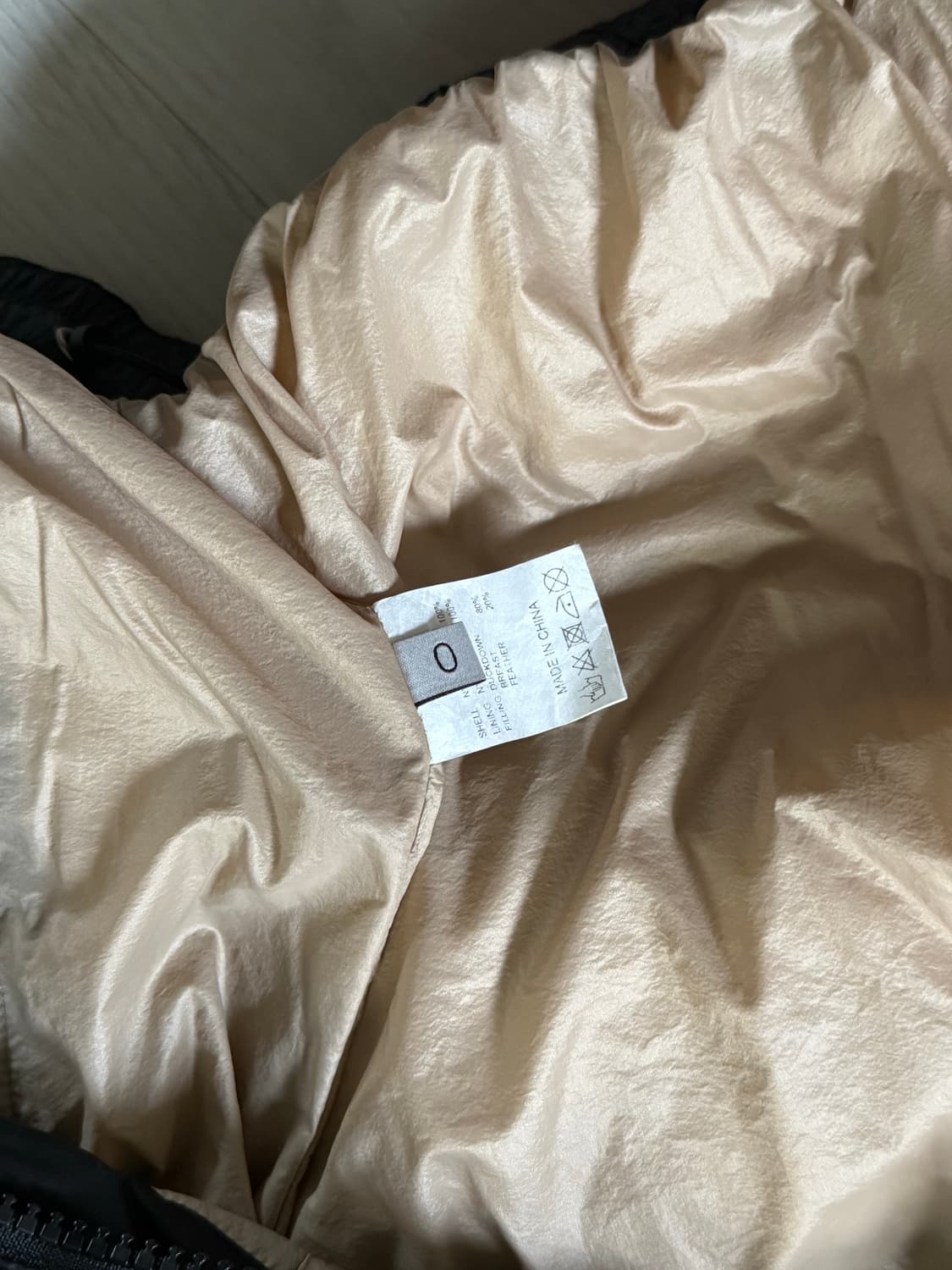 비헤비어 폴라 덕다운 패딩 블랙  상품이미지6