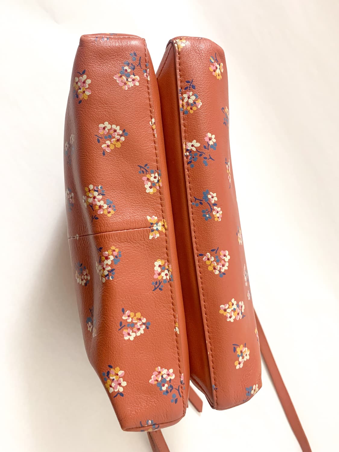 캐스키드슨 플라워 가죽 숄더백 상품이미지10