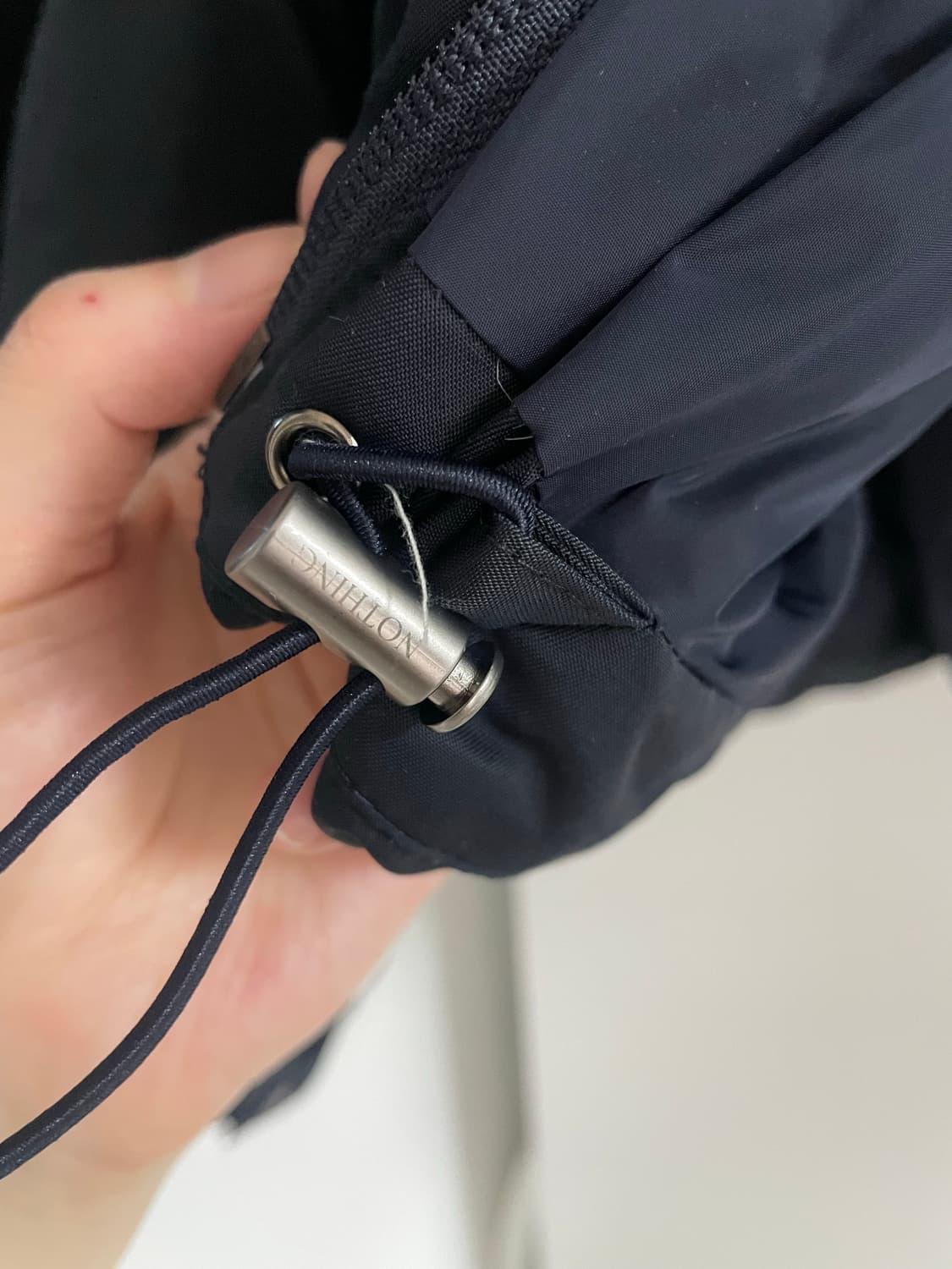 낫띵리튼 패딩 상품이미지4