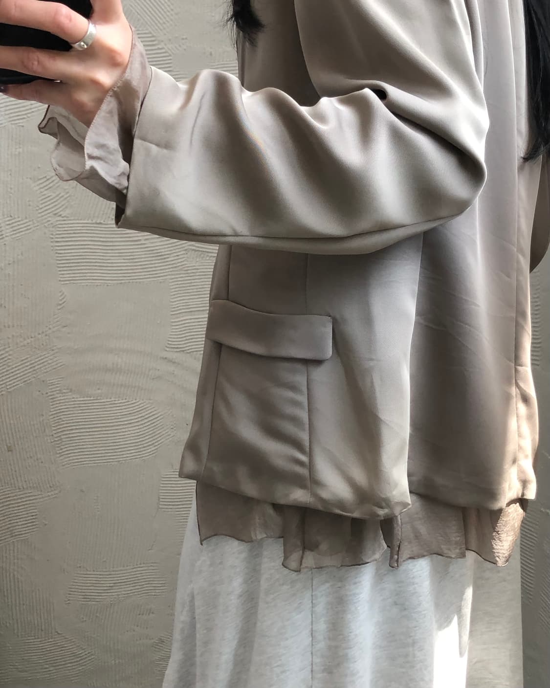 Armani 아르마니 베이지 컬러 프릴 디테일 블레이저 상품이미지3