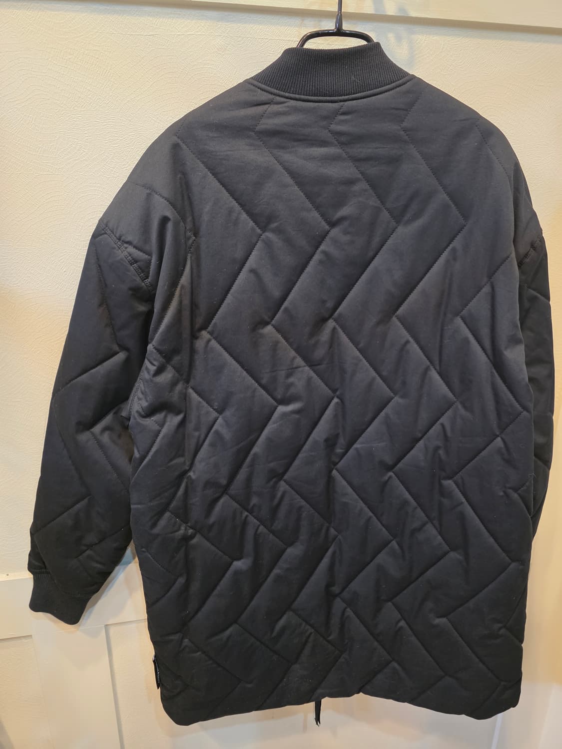 컨버스 퀼팅 블랙 봄버 자켓 상품이미지4