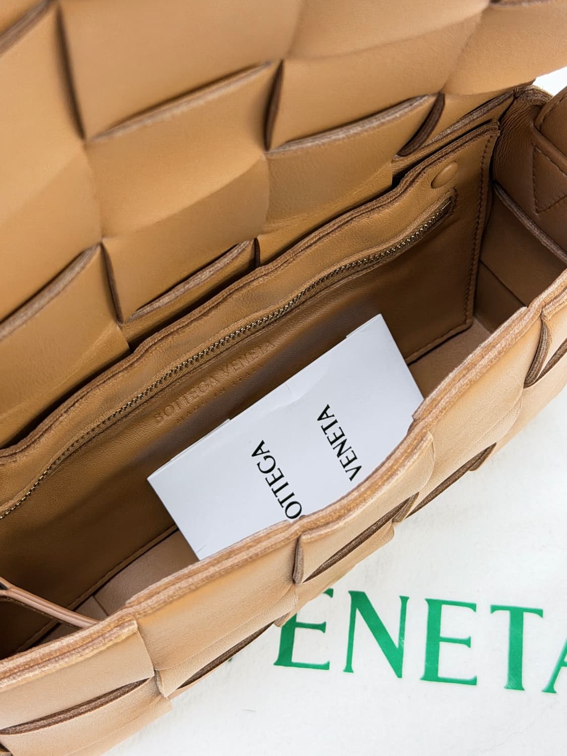 보테가베네타 카세트 백 상품이미지8