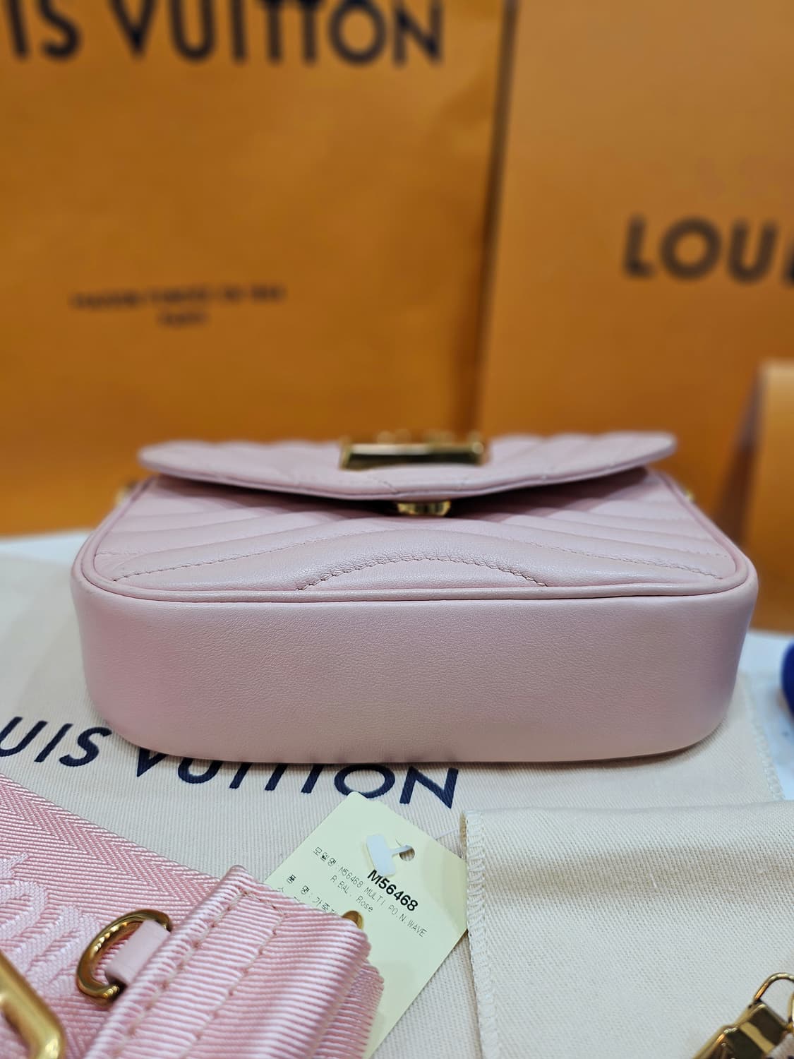 [정품] LV루이비통 뉴웨이브 멀티포쉐트 상품이미지5