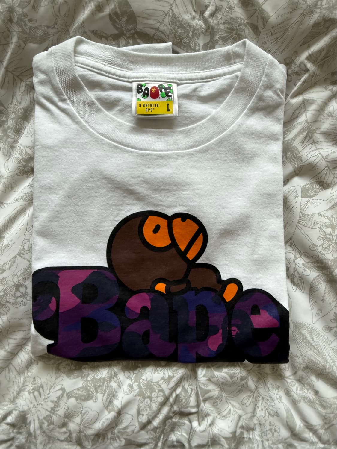 베이프 반팔티L 상품이미지1