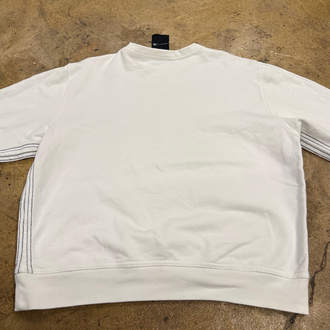 알렌산더 맥퀸 아디다스 화이트 맨투맨 95 상품이미지4