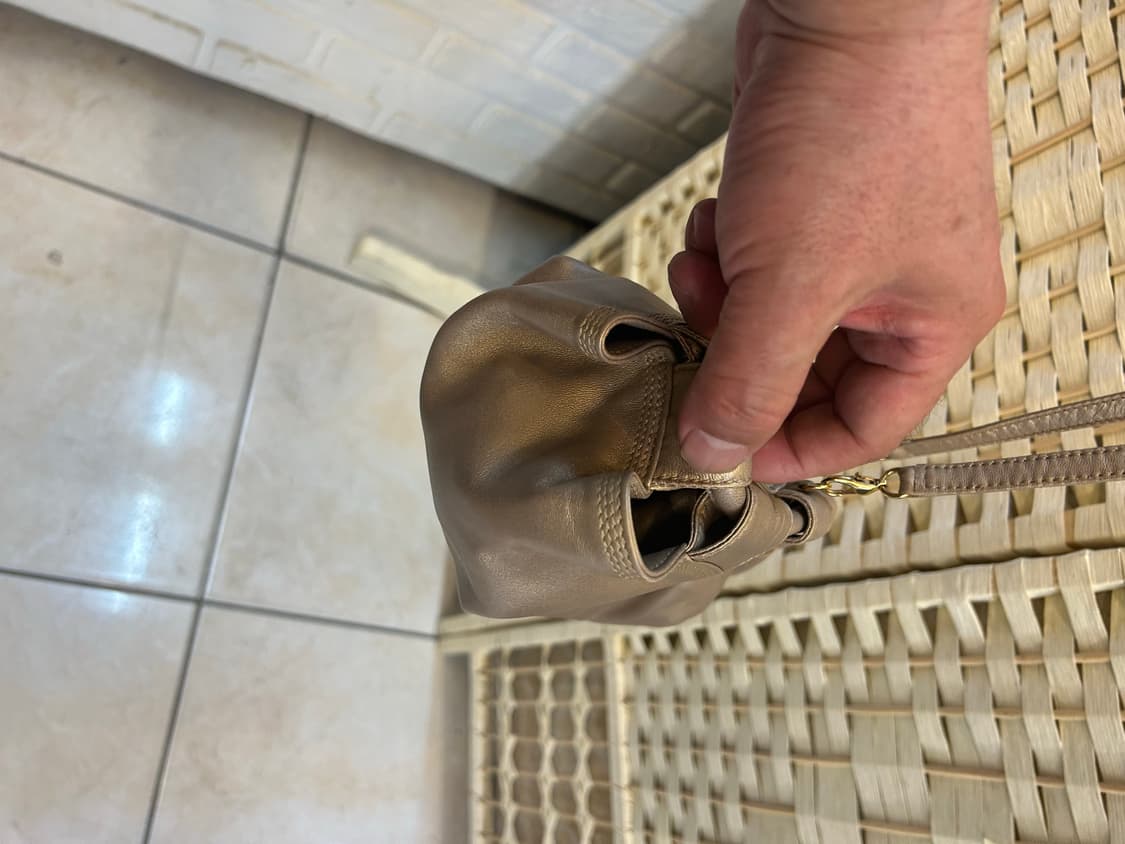 정품 로에베 컬렉션 크로스백 팝니다 상품이미지3