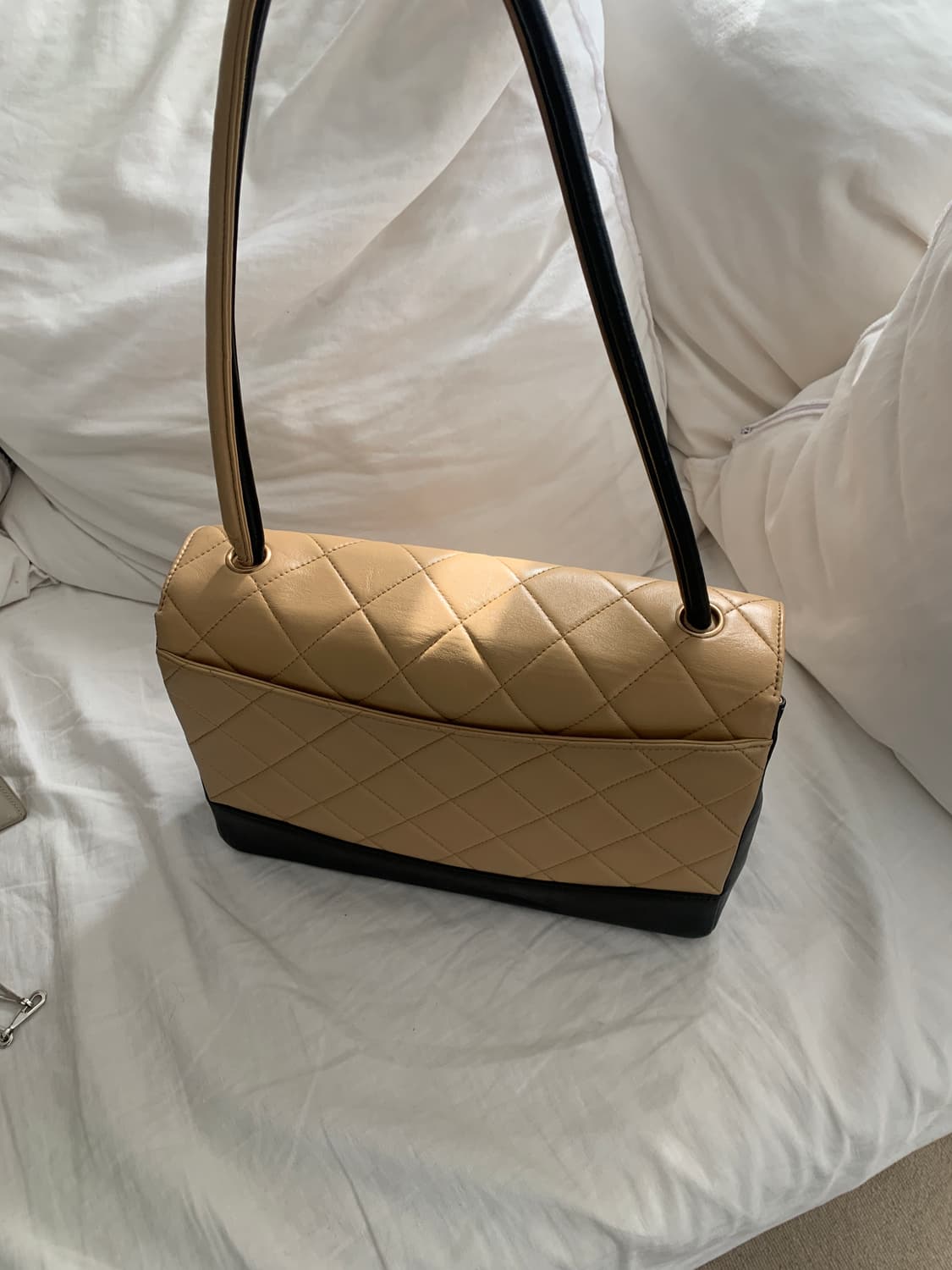 샤넬 투톤 숄더백 상품이미지3