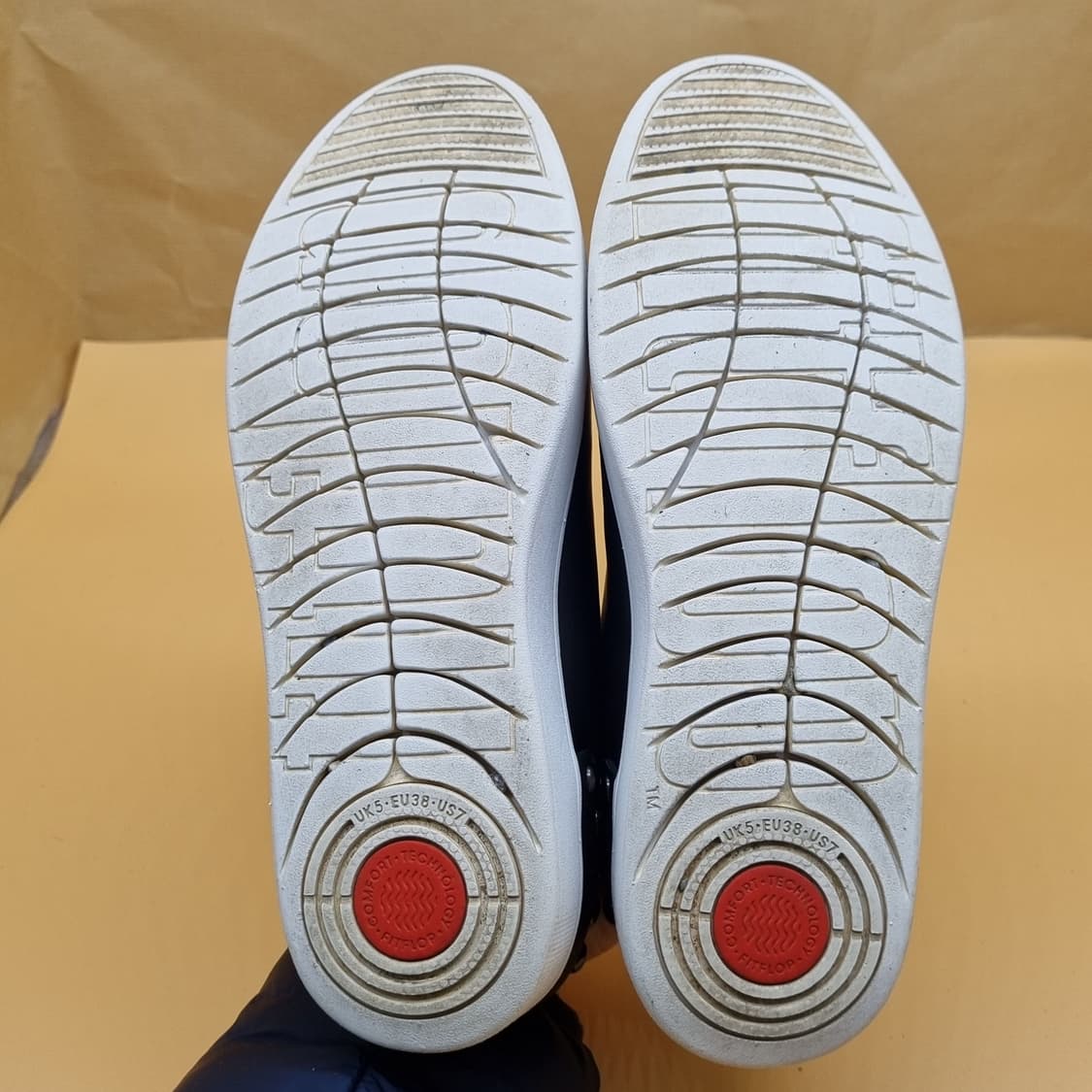 엠포리오 아르마니 컴포트 남성스니커즈275. 상품이미지3