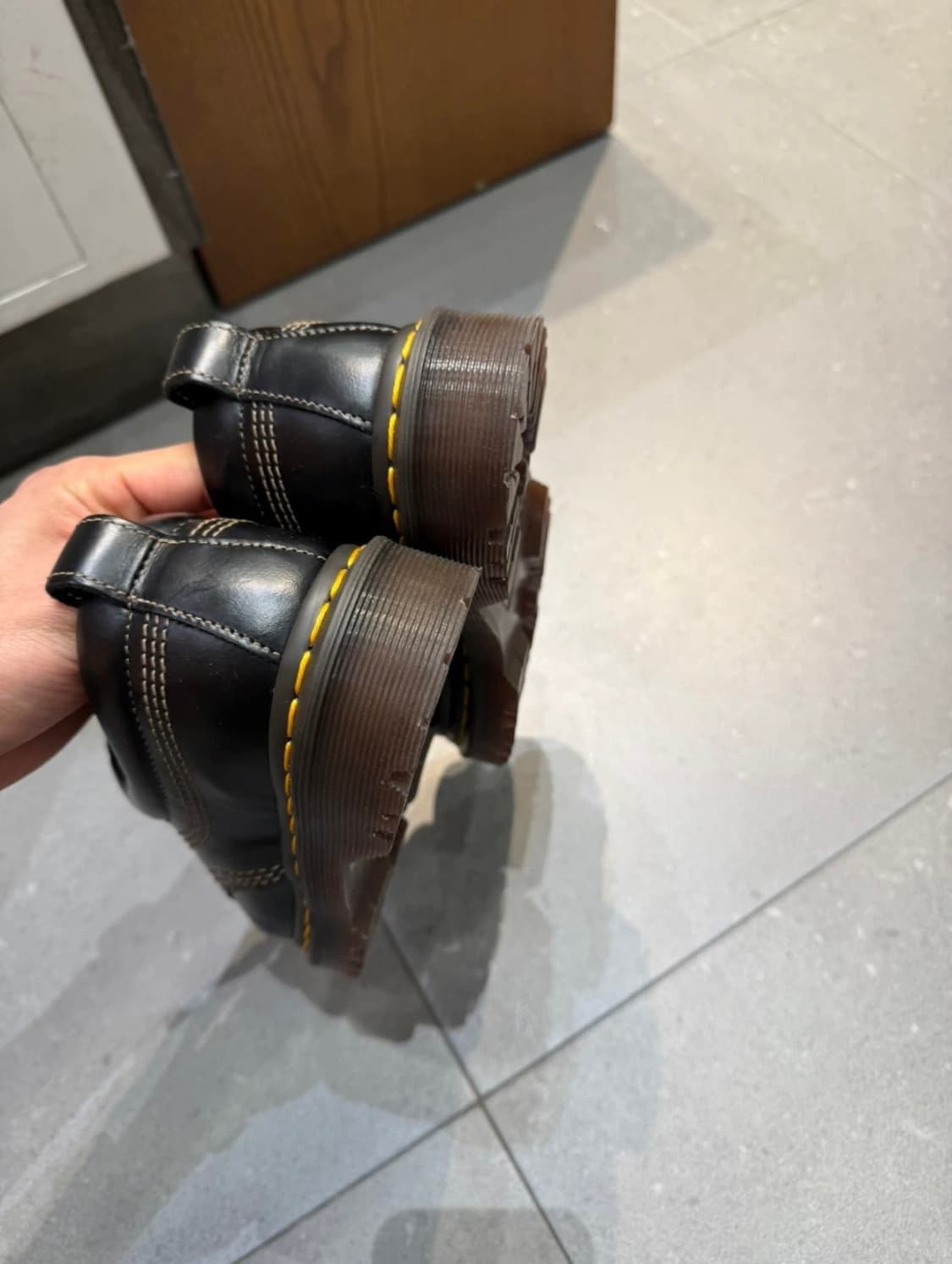 닥터마틴 로웰 블랙 uk 3 상품이미지2