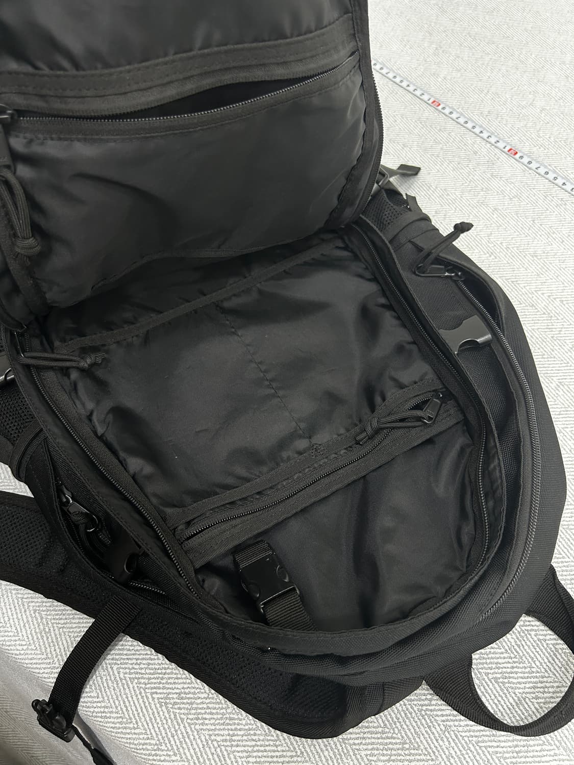 커버낫 2단 블랙 백팩 노트북 가방 상품이미지10